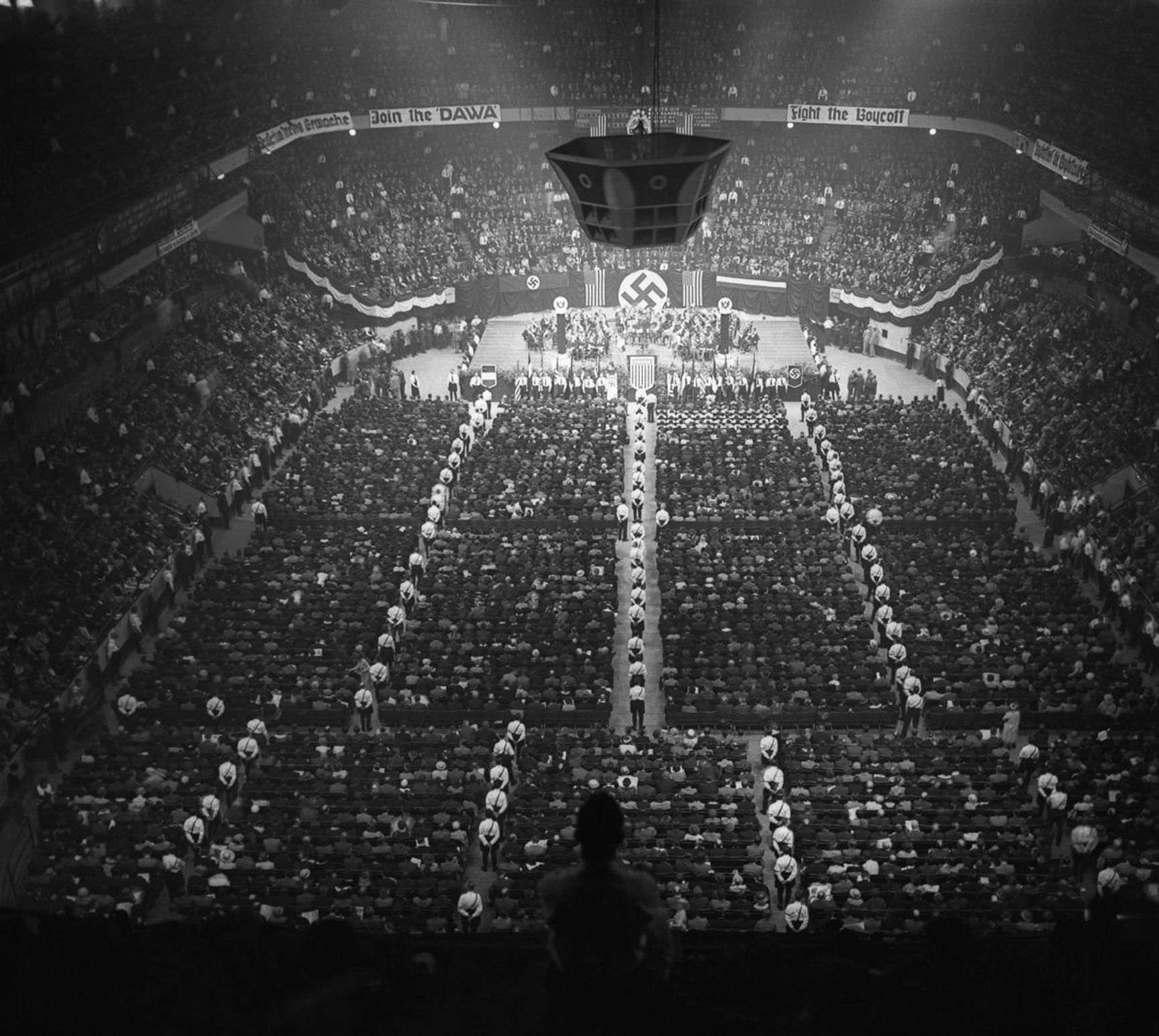 A mass gathering of 20,000 members of the pro-Nazi League of the Friends of the New Germany took place at New York's Madison Square Garden on May 17, 1934.